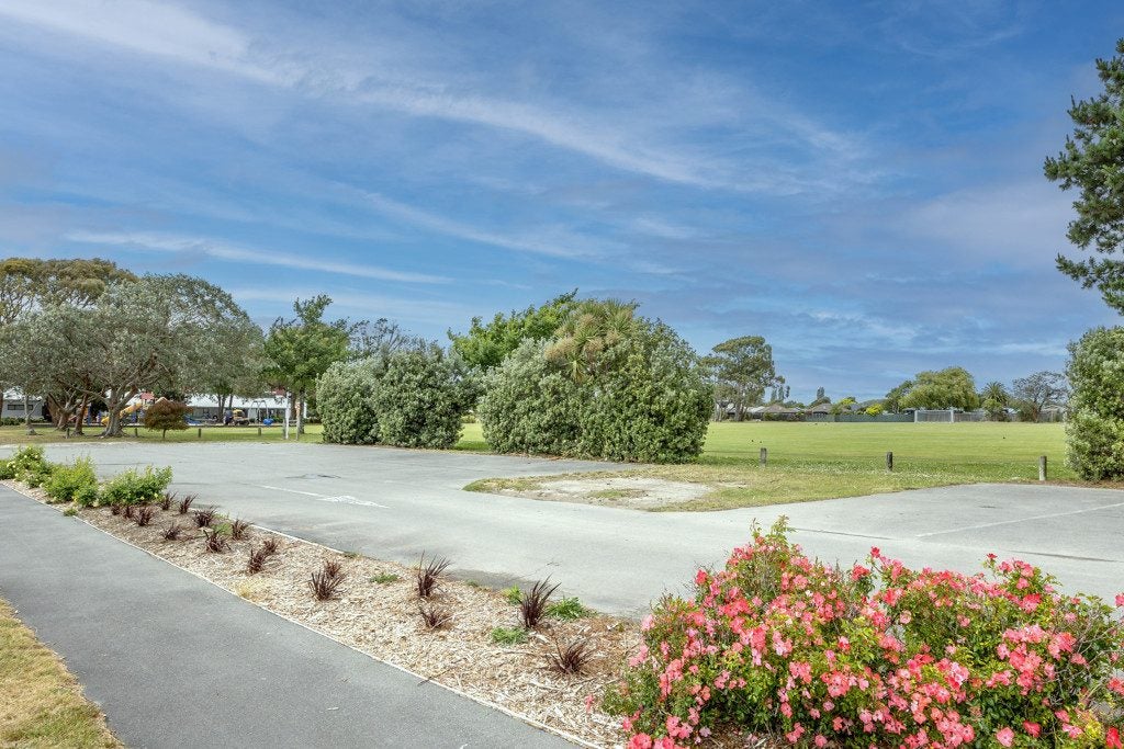 1/84 Queenspark Drive, Parklands, Christchurch - Carousel 16