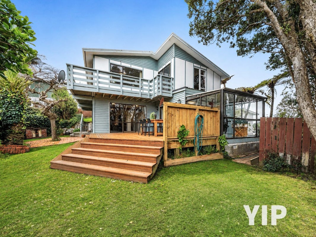 11 Kau Kau Way, Ngaio, Wellington - Carousel 1