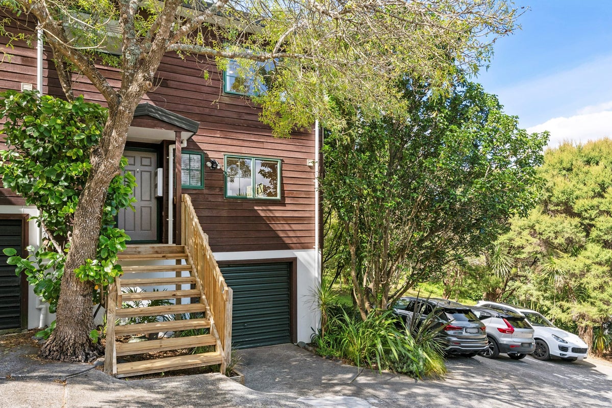 16/193 Eskdale Road, Birkenhead, Auckland - Carousel 1