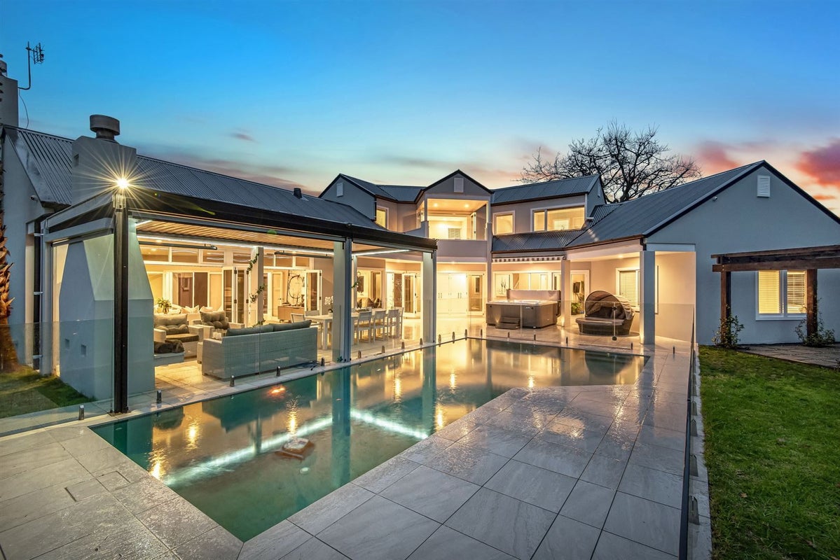 90 Roland Road, Greenhithe, Auckland - Carousel 1