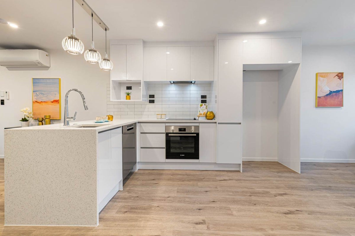 1/12 William Street, Mangere East, Auckland - Carousel 2
