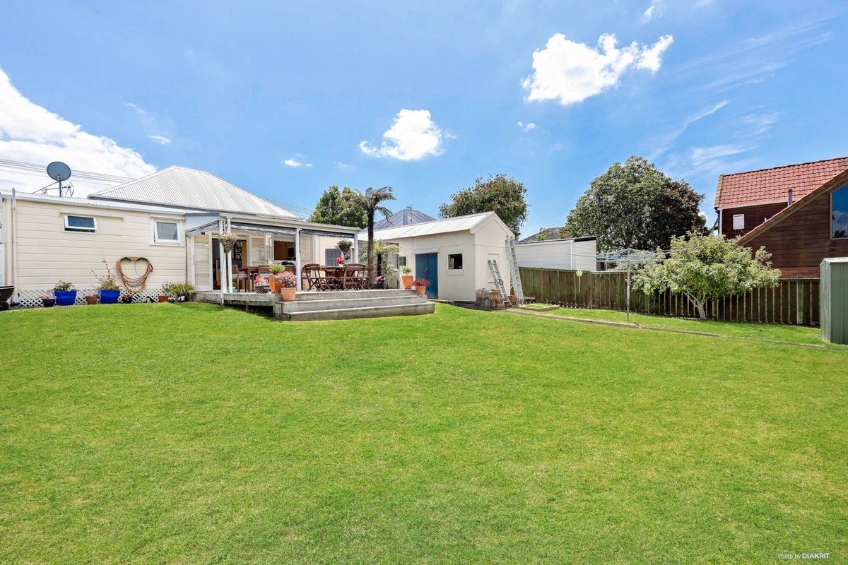 1/3 Aramoana Avenue, Devonport, Auckland - Carousel 1