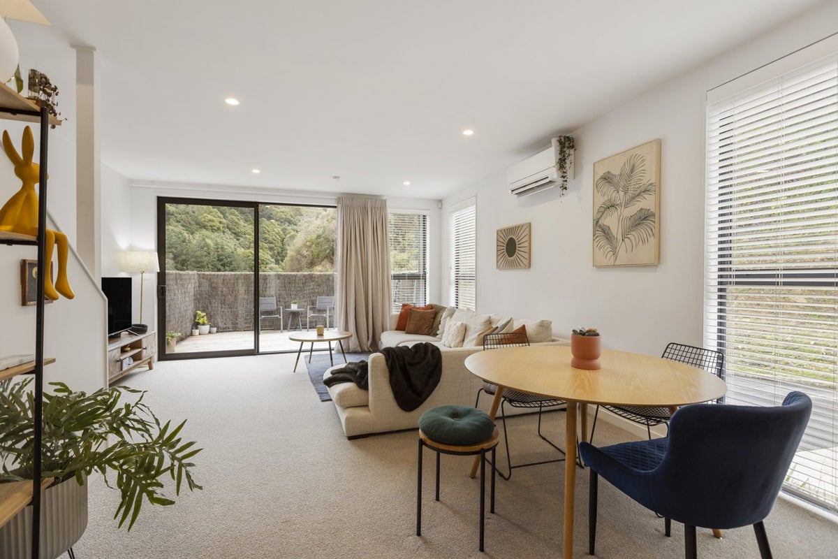 57 Rua Kai Way, Brooklyn, Wellington, Wellington - Carousel 1