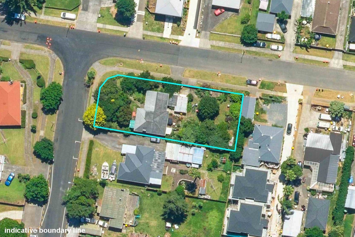19 Blanes Road, Weymouth, Auckland - Carousel 1