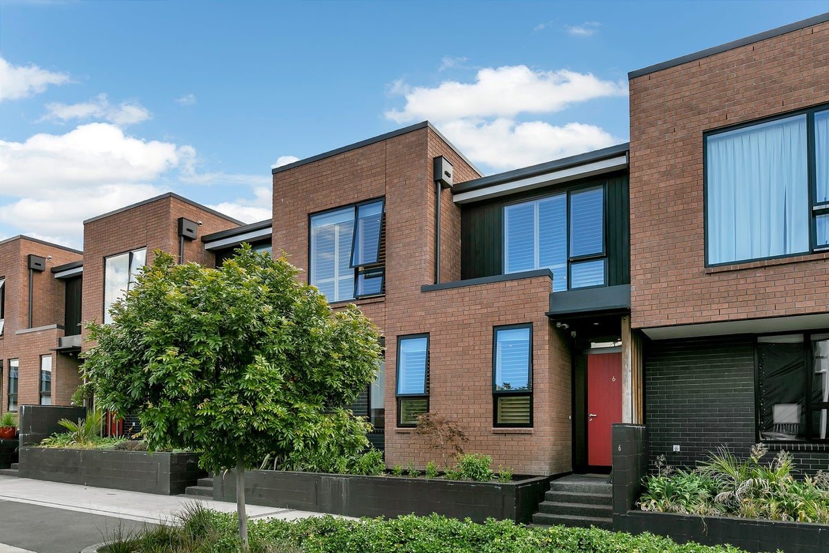 6 Hugh Wilson Road, Hobsonville, Auckland - Carousel 1