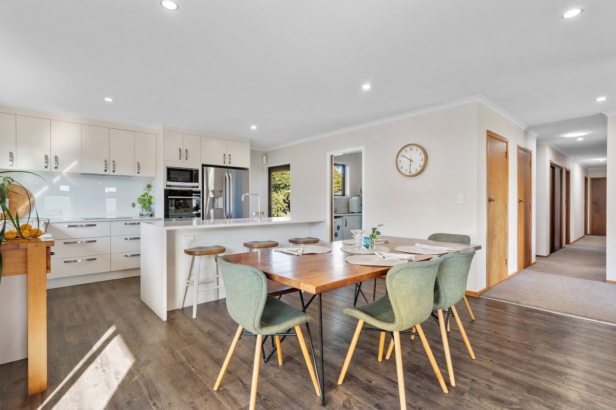6 Albert James Place, Leeston - Carousel 2