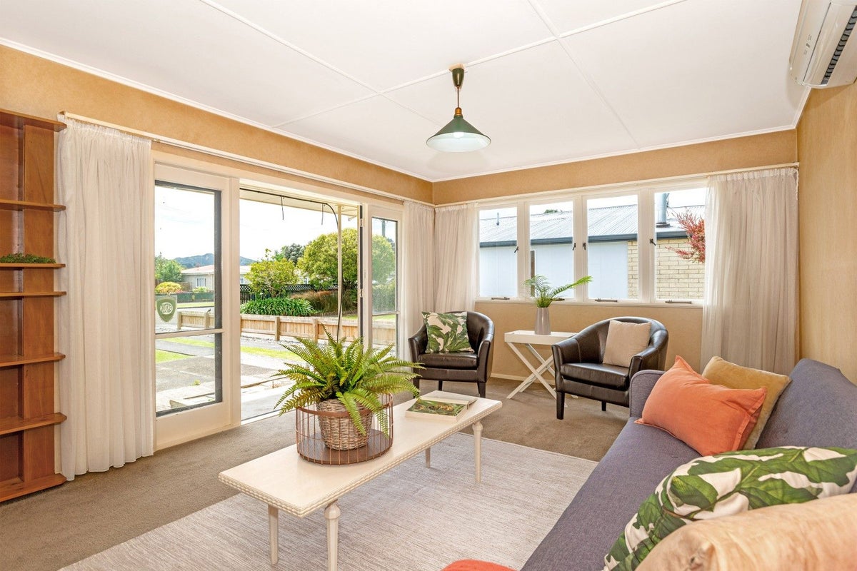 25 Winter Street, Mangapapa, Gisborne - Carousel 2