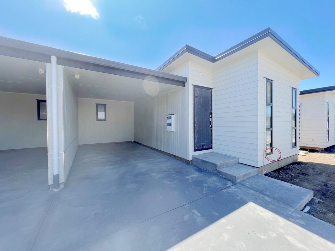 2/4 Searancke Place, Fairfield, Hamilton - Carousel 11