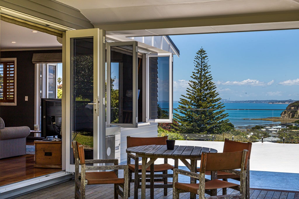 1114 Whangaparaoa Road, Tindalls Beach, Whangaparaoa - Carousel 2