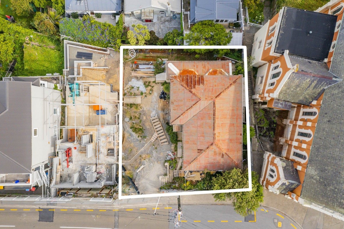 71 Hawker Street, Mount Victoria, Wellington - Carousel 11