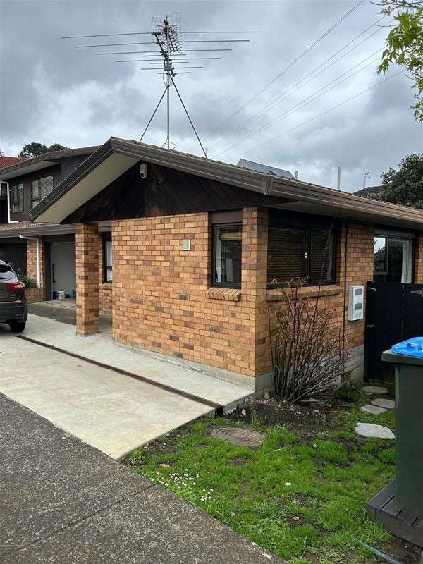 1/9 Carlton Street, Hillsborough, Auckland - Carousel 1