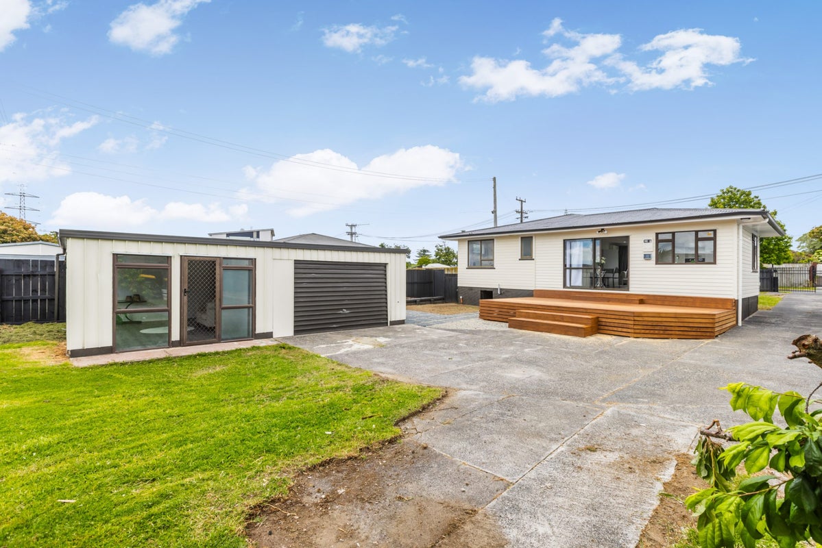 108 Clayton Avenue, Otara, Auckland - Carousel 1