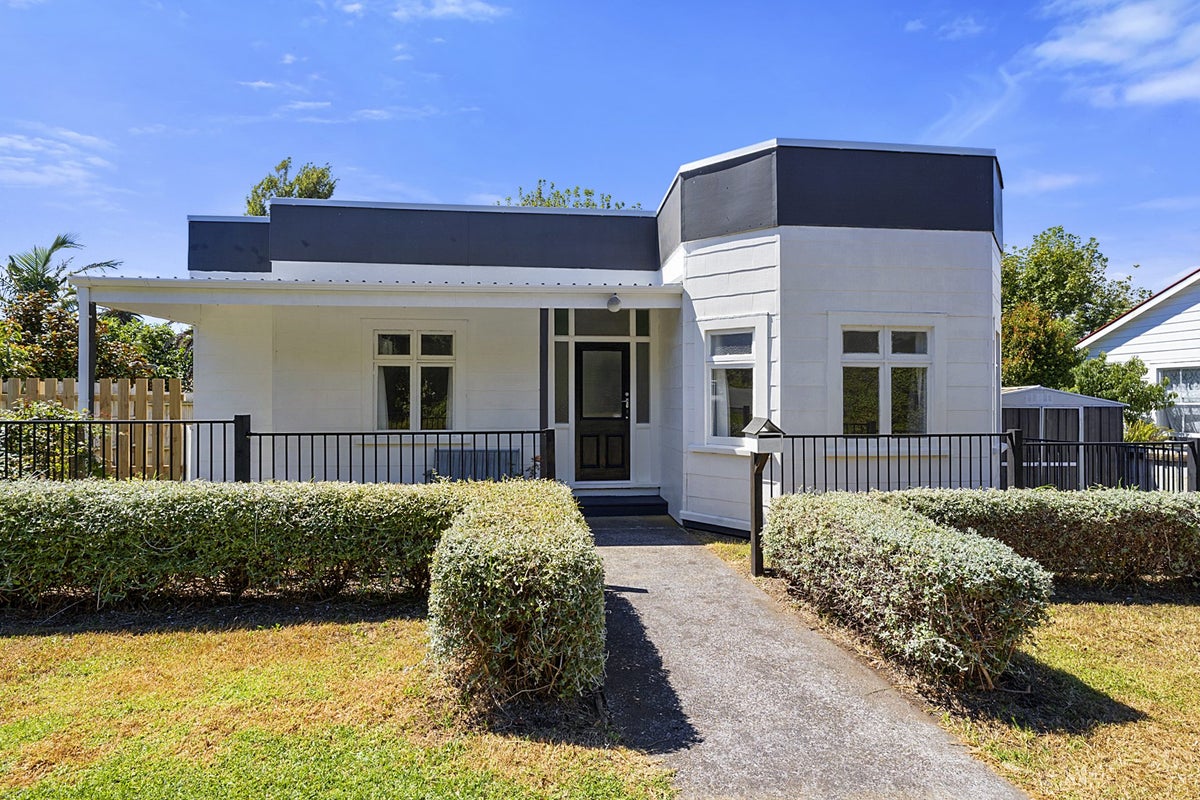 31 Blagdon Road, Blagdon, New Plymouth - Carousel 1