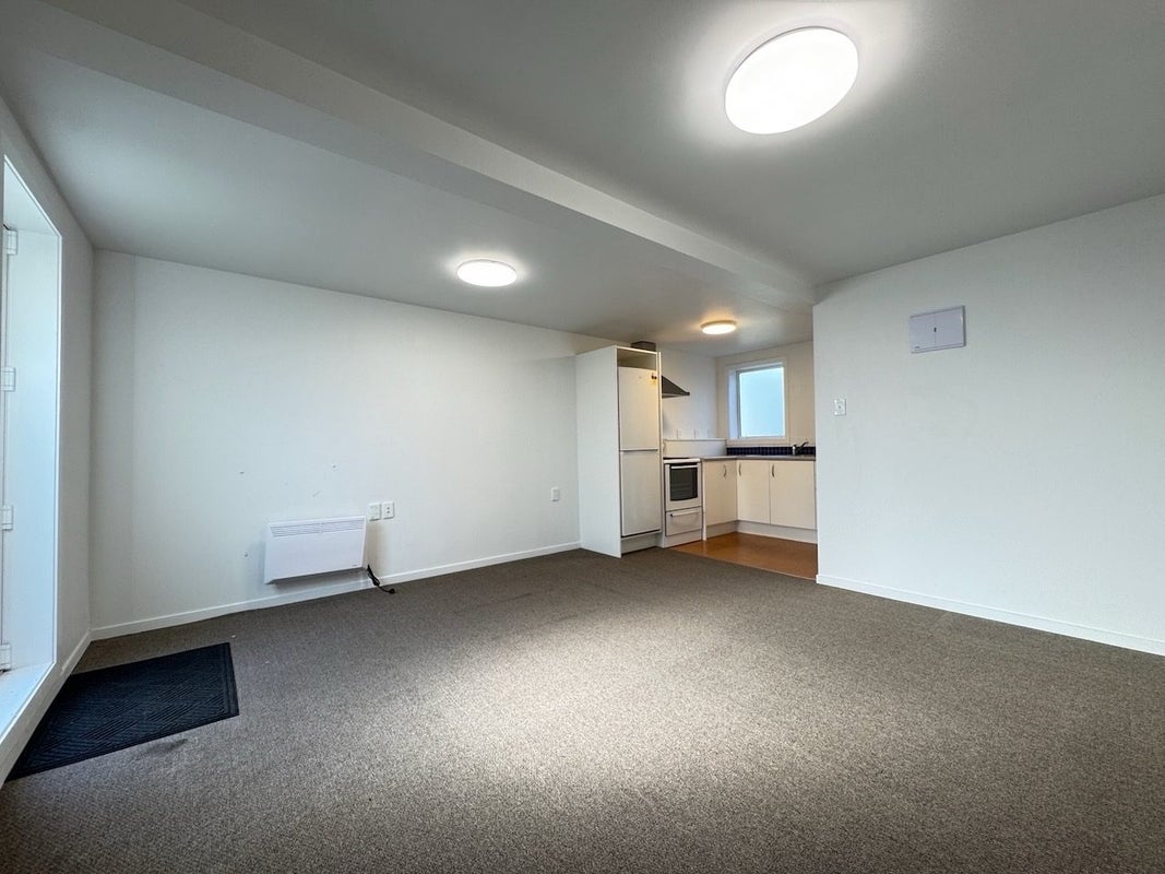 21 Quigley Street, Newlands, Wellington - Carousel 1