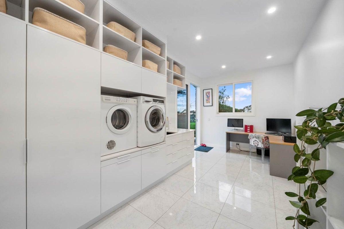 247 Burtt Road, Drury - Carousel 21