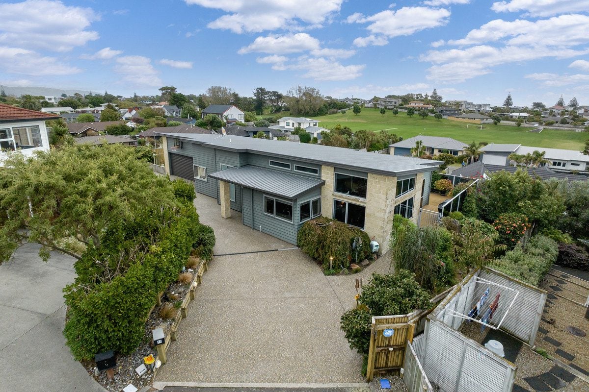 11 Beckett Lane, Raumati Beach, Paraparaumu - Carousel 1
