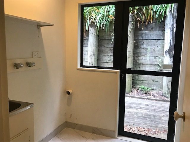 7 Stitchbird Close, Murrays Bay, Auckland - Carousel 14