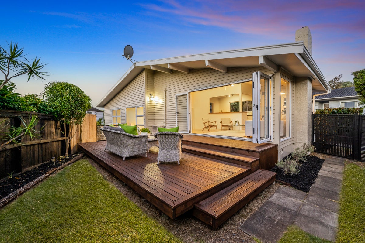 130 Gowing Drive, Meadowbank, Auckland - Carousel 1