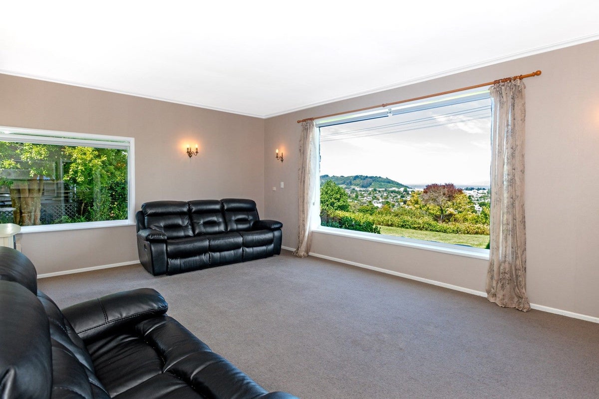 24 Hill Road, Whataupoko, Gisborne - Carousel 2
