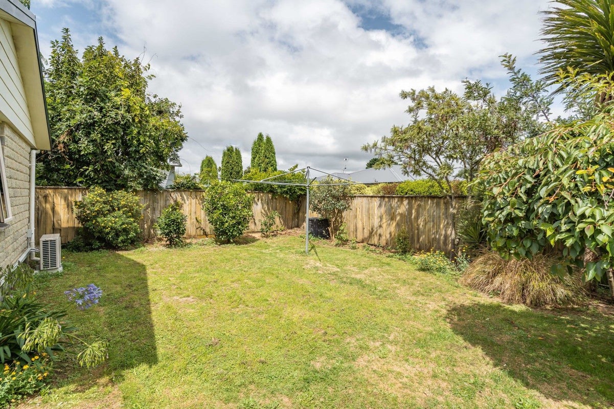 123 Kent Street, Carterton - Carousel 20