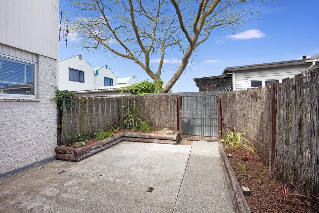 4/183 Hastings Street East, Waltham, Christchurch City, Canterbury - Carousel 2