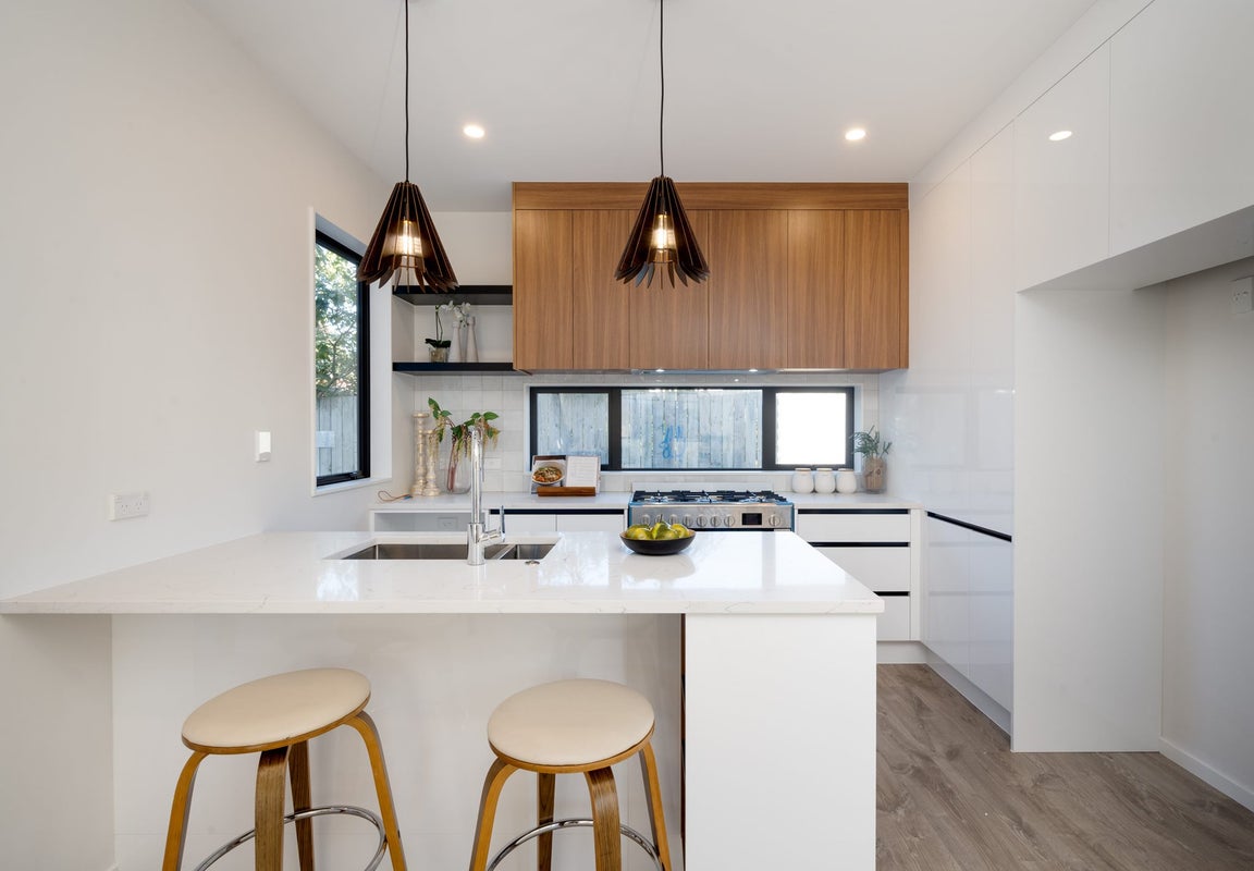 4A Ropata Avenue, Point England, Auckland - Carousel 2
