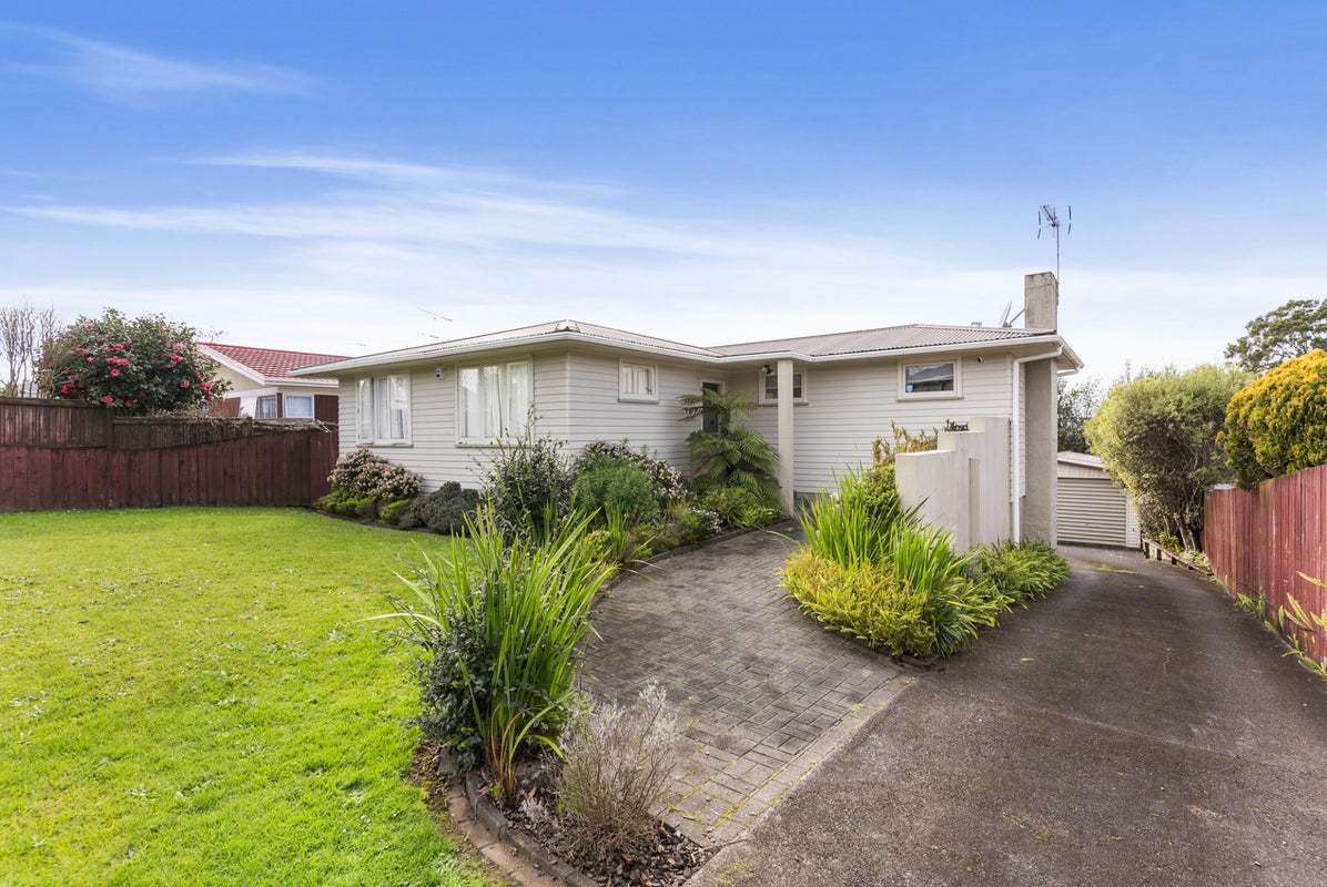 6 Alton Terrace, Pakuranga Heights, Auckland - Carousel 1