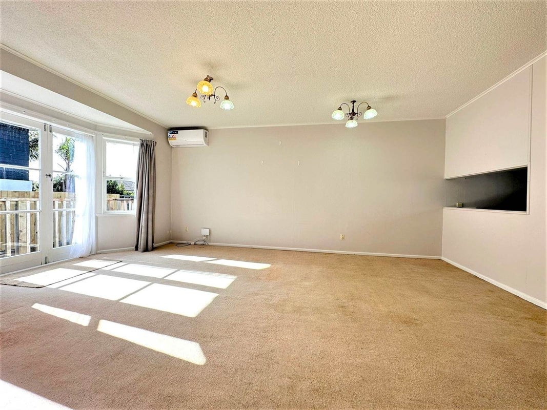 2/38 Whytehead Crescent, Kohimarama, Auckland - Carousel 2