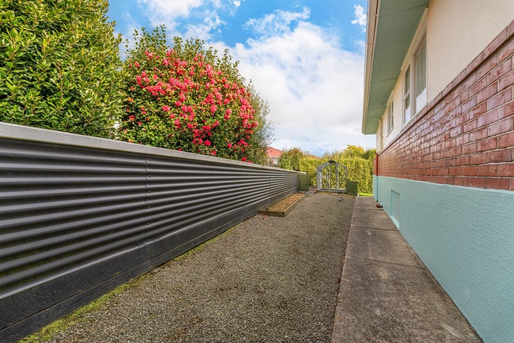 20A Mersey Street, South Hill, Oamaru - Carousel 22