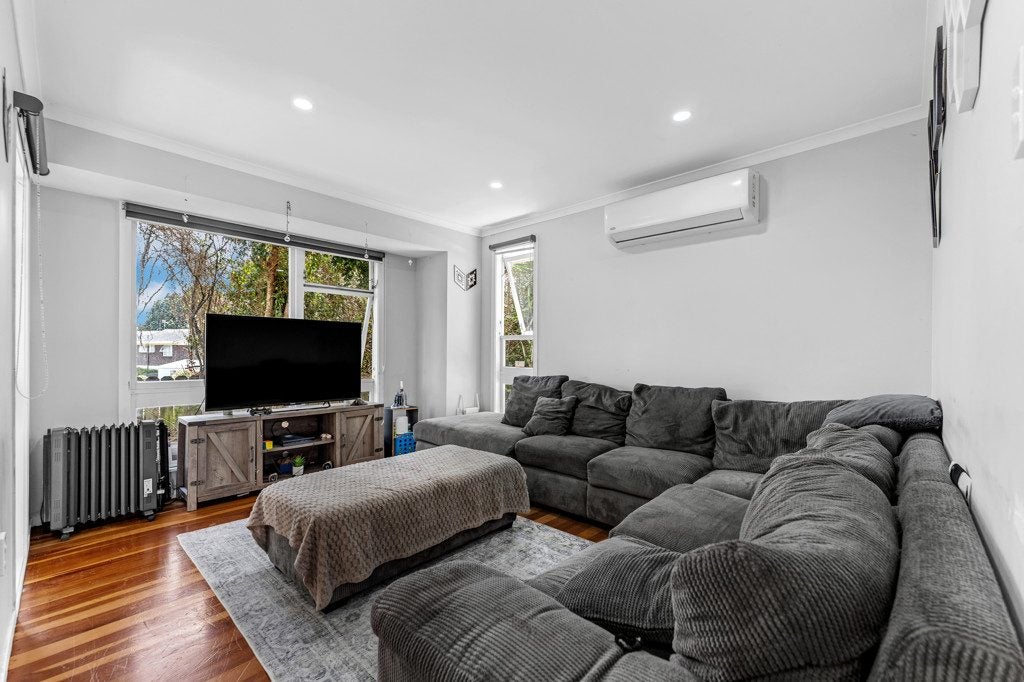 5 Dulcie Place, Red Hill, Papakura - Carousel 2