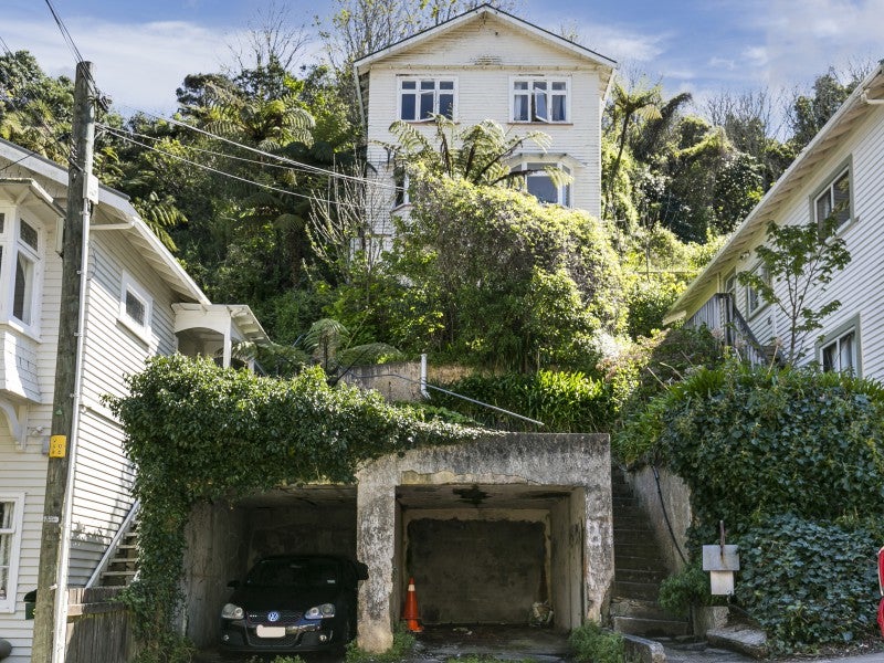 37 Adams Terrace, Aro Valley, Wellington - Carousel 1