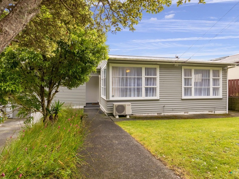 28 Foster Crescent, Belmont, Lower Hutt - Carousel 1