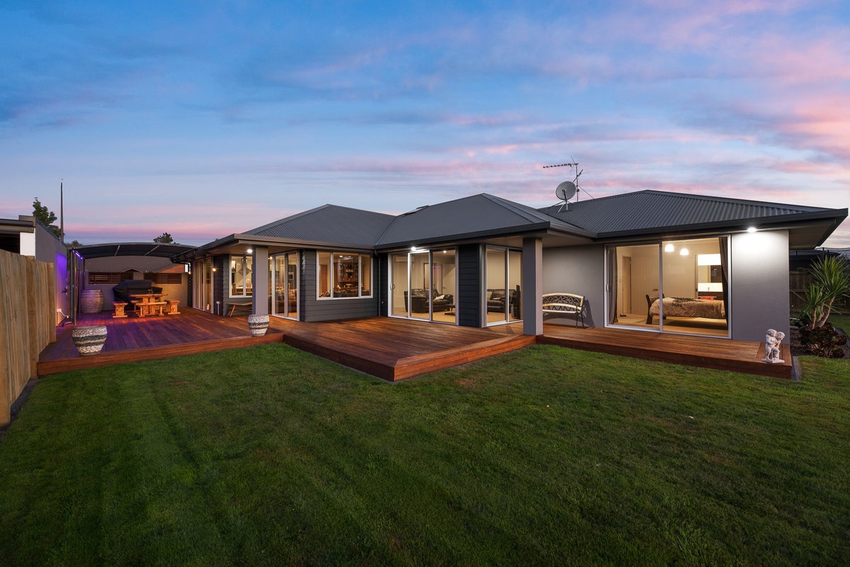 18 Clearwater Place, Mayfield, Blenheim - Carousel 1