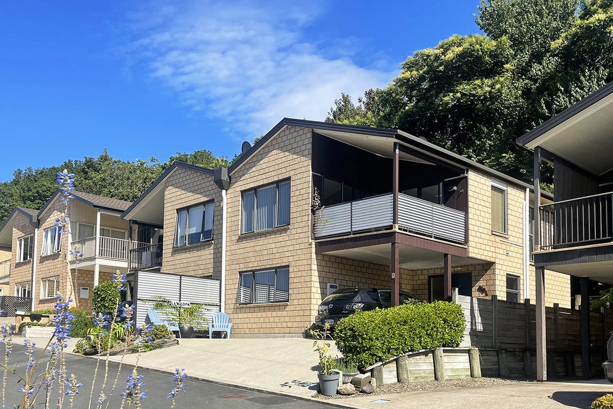 9/19 Glencarron Place, Bethlehem, Tauranga - Carousel 1