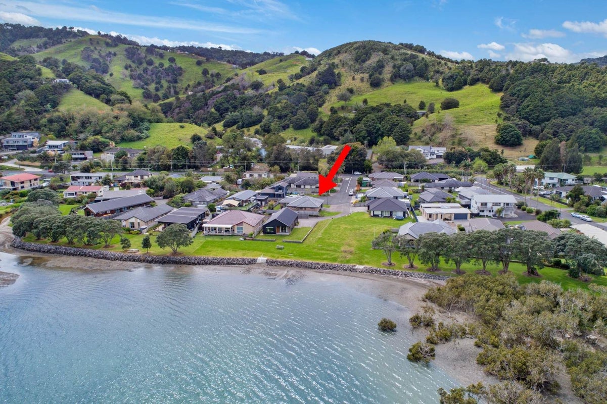 10 Tropicana Drive, Whangarei - Carousel 2
