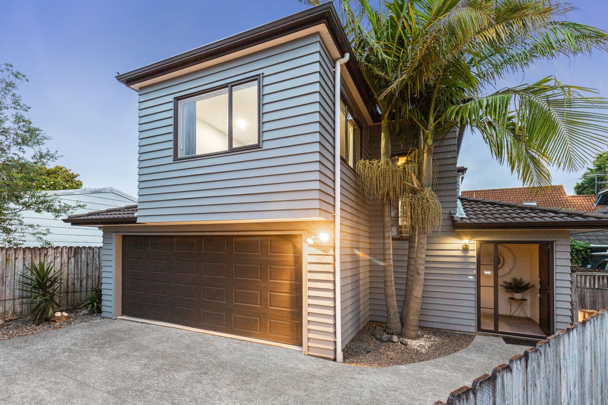 2/0 Arran Street, Avondale, Auckland - Carousel 1