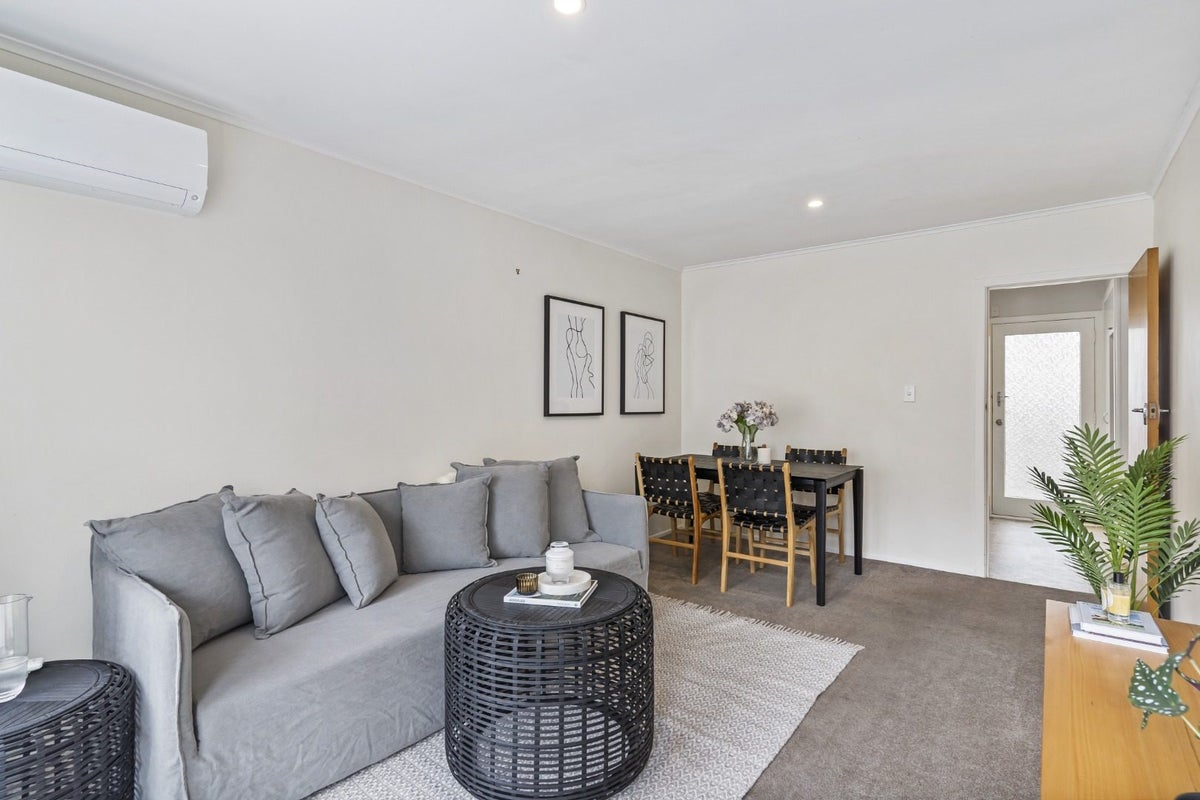 2/58 View Road, Mount Eden, Auckland - Carousel 1