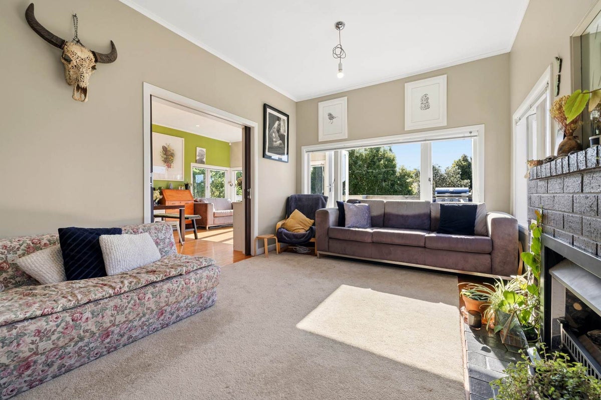 19 Tuarangi Road, Grey Lynn, Auckland - Carousel 2