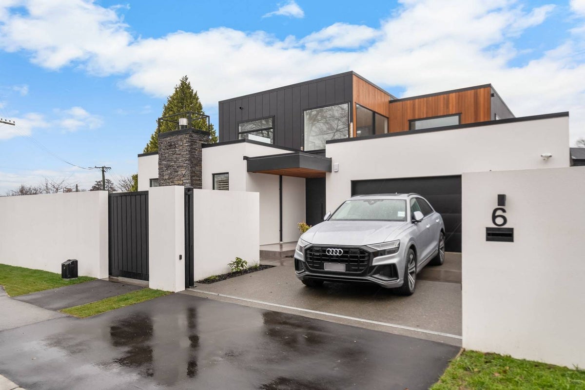 6 Clifford Avenue, Merivale, Christchurch - Carousel 24