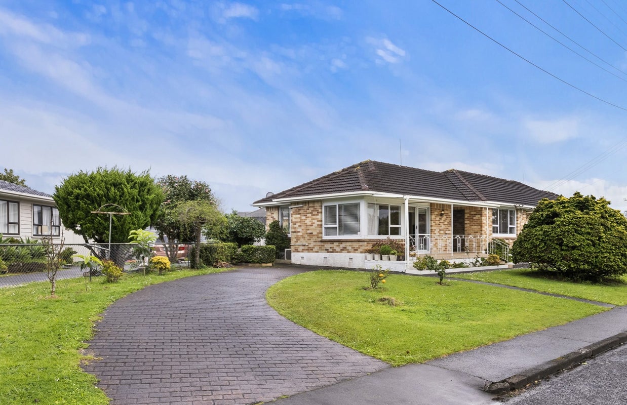 1/56 Motatau Road, Papatoetoe, Auckland - Carousel 1