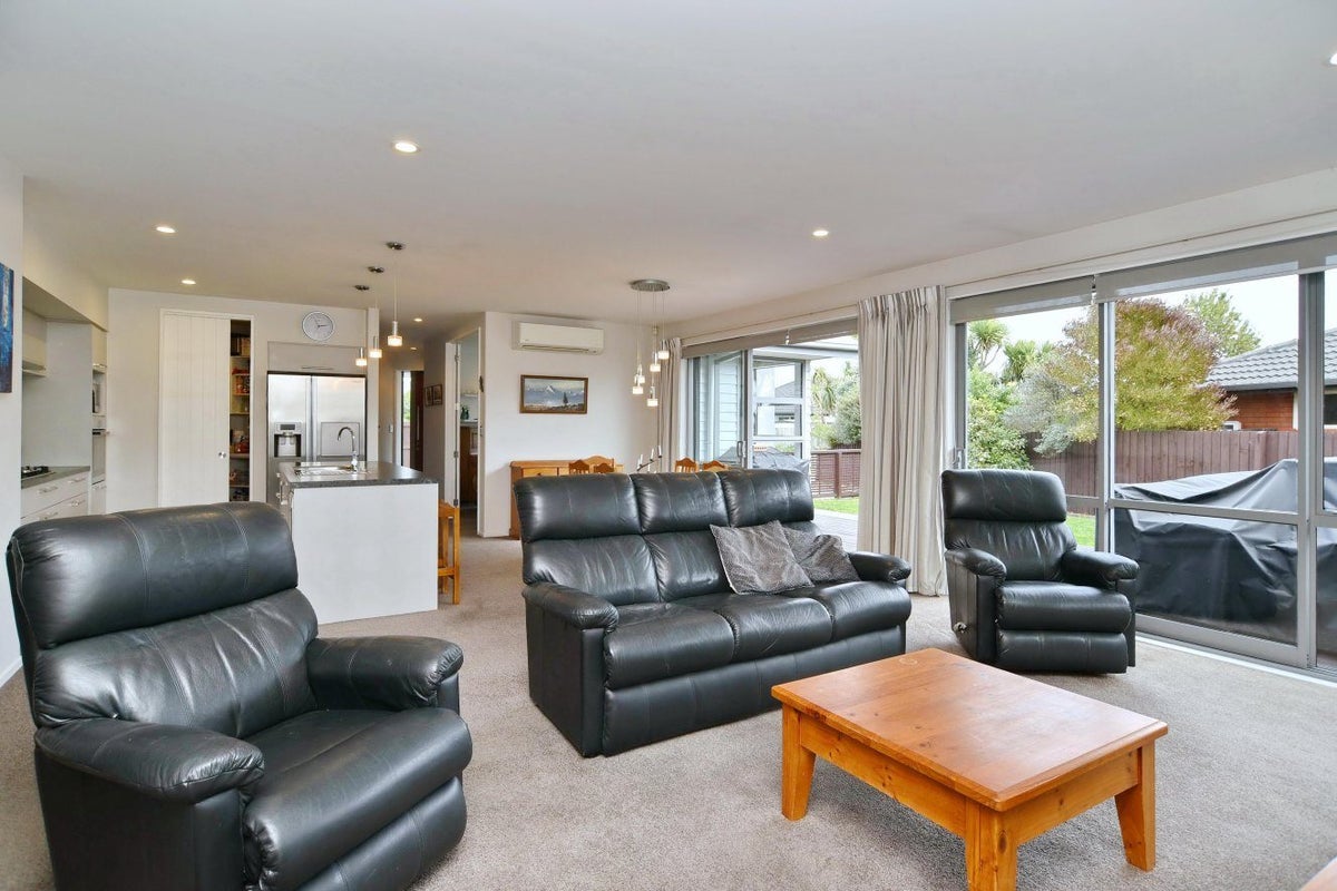 67 Ti Rakau Drive, Woolston, Christchurch - Carousel 2