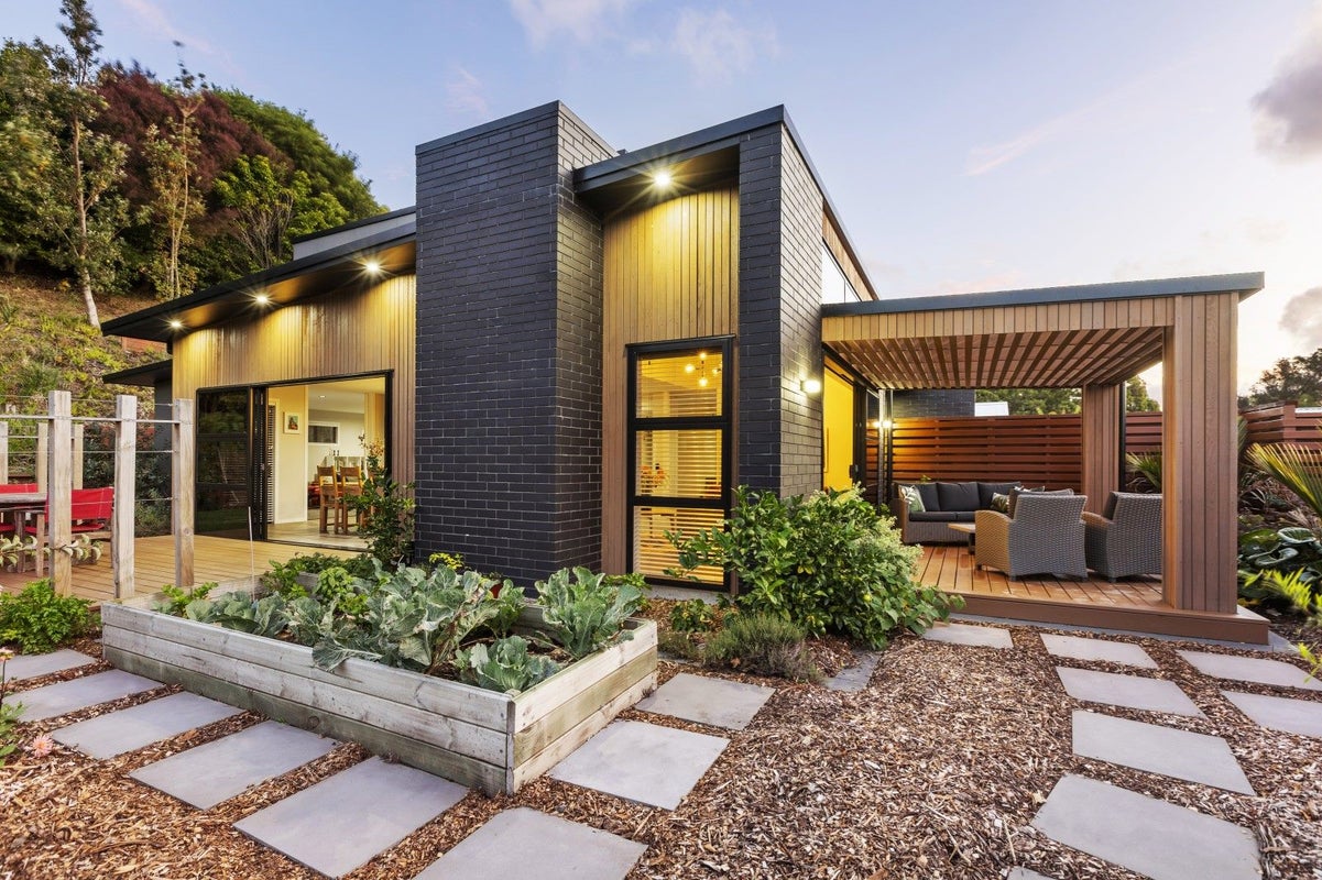 3 Okoare Lane, Ferndale, New Plymouth - Carousel 1