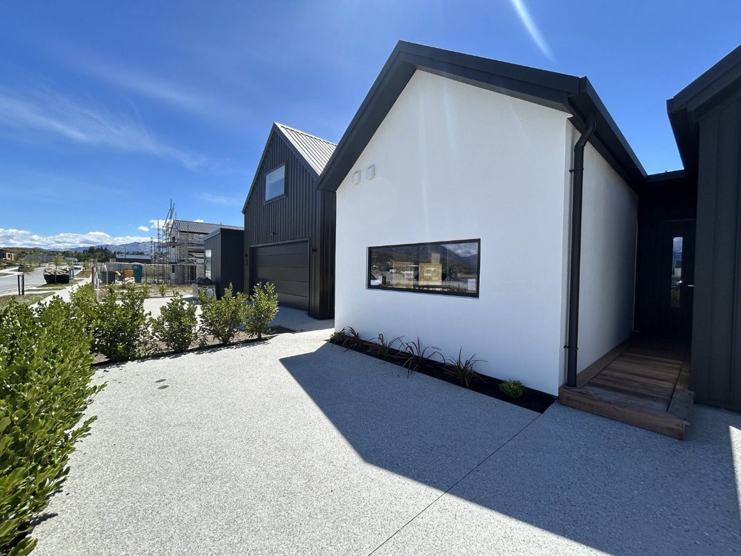41 Forage Road, Jacks Point, Queenstown - Carousel 2