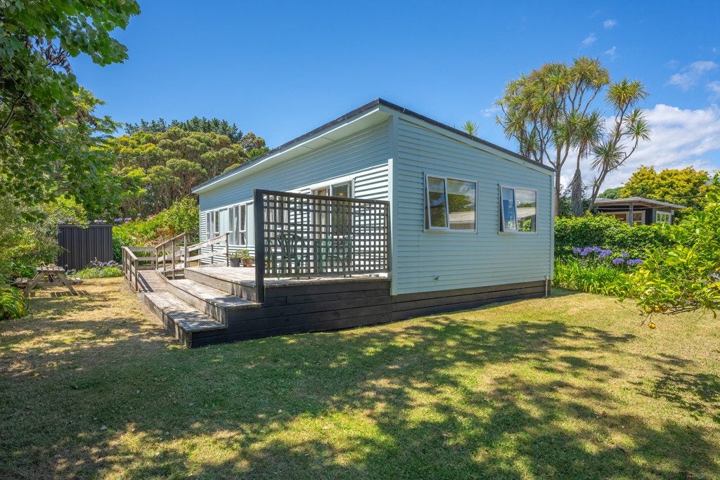 25 Te Moana Road, Waikanae Beach, Waikanae - Carousel 2
