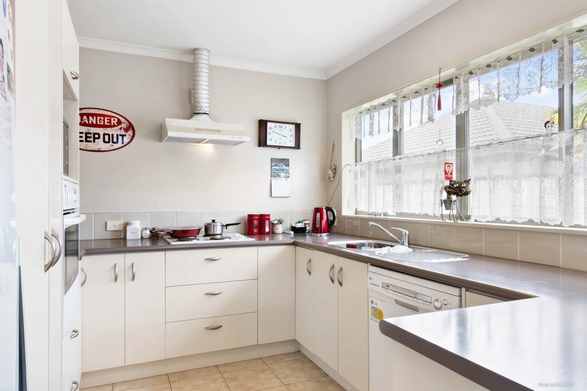 28 Takanini School Road, Takanini, Auckland - Carousel 2