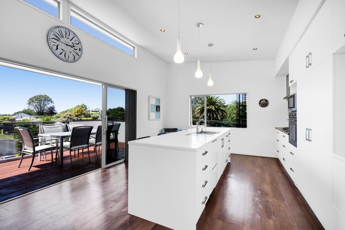 82 Awanui Street, Merrilands, New Plymouth - Carousel 2
