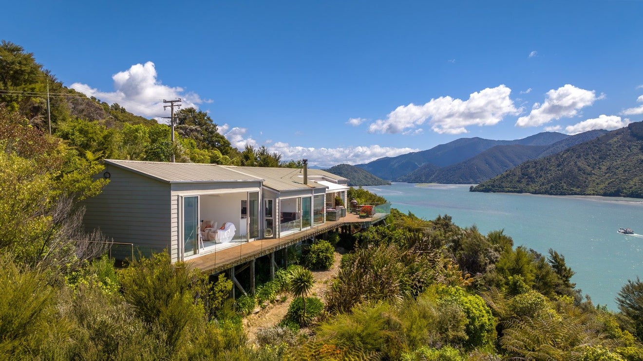 566 Moetapu Bay Road, Moetapu Bay, Picton - Carousel 1