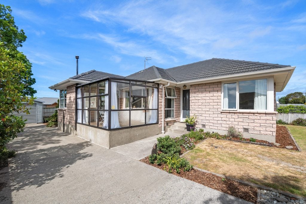 262 Lake Terrace Road, Shirley, Christchurch - Carousel 1