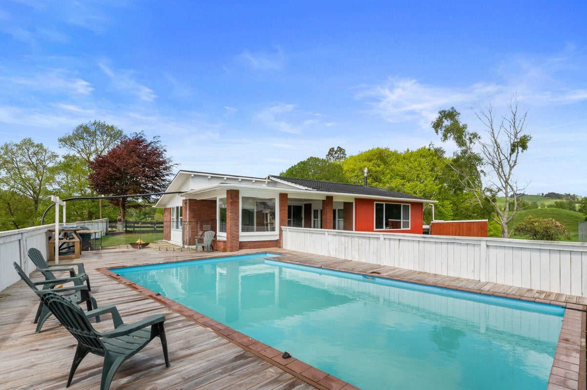 40 Parsons Road, Rotorua - Carousel 1