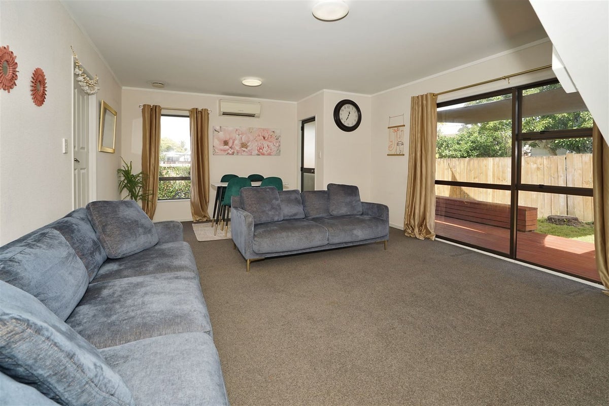 9 Lickfold Lane, Pukete, Hamilton - Carousel 2